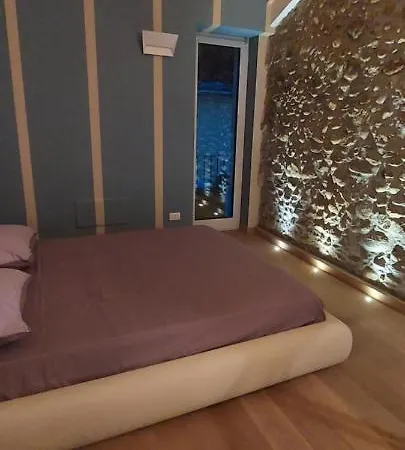 Apartment Duplex *